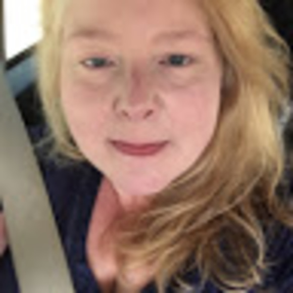 Meet your Posher, Vicky - Picture 1 of 1